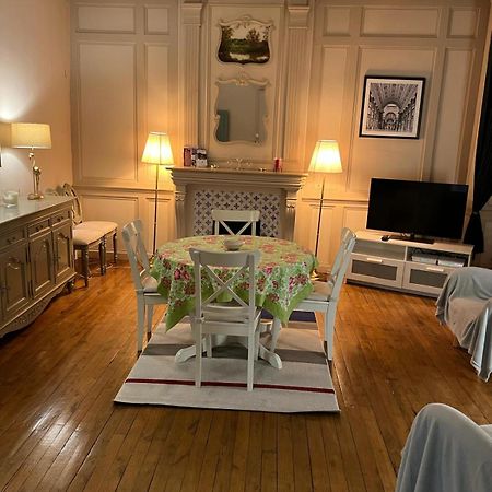 Eglantine Appartement Centre Historique De ดีน็อง ภายนอก รูปภาพ