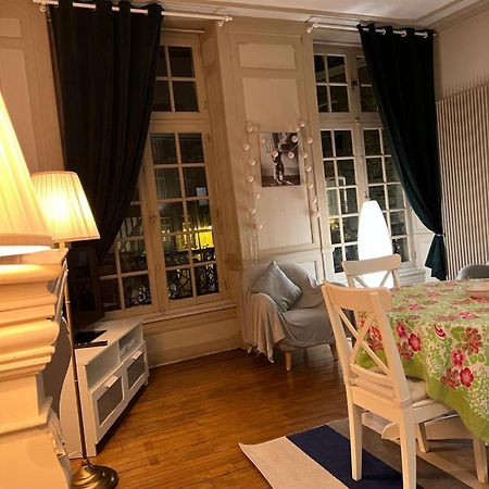 Eglantine Appartement Centre Historique De ดีน็อง ภายนอก รูปภาพ
