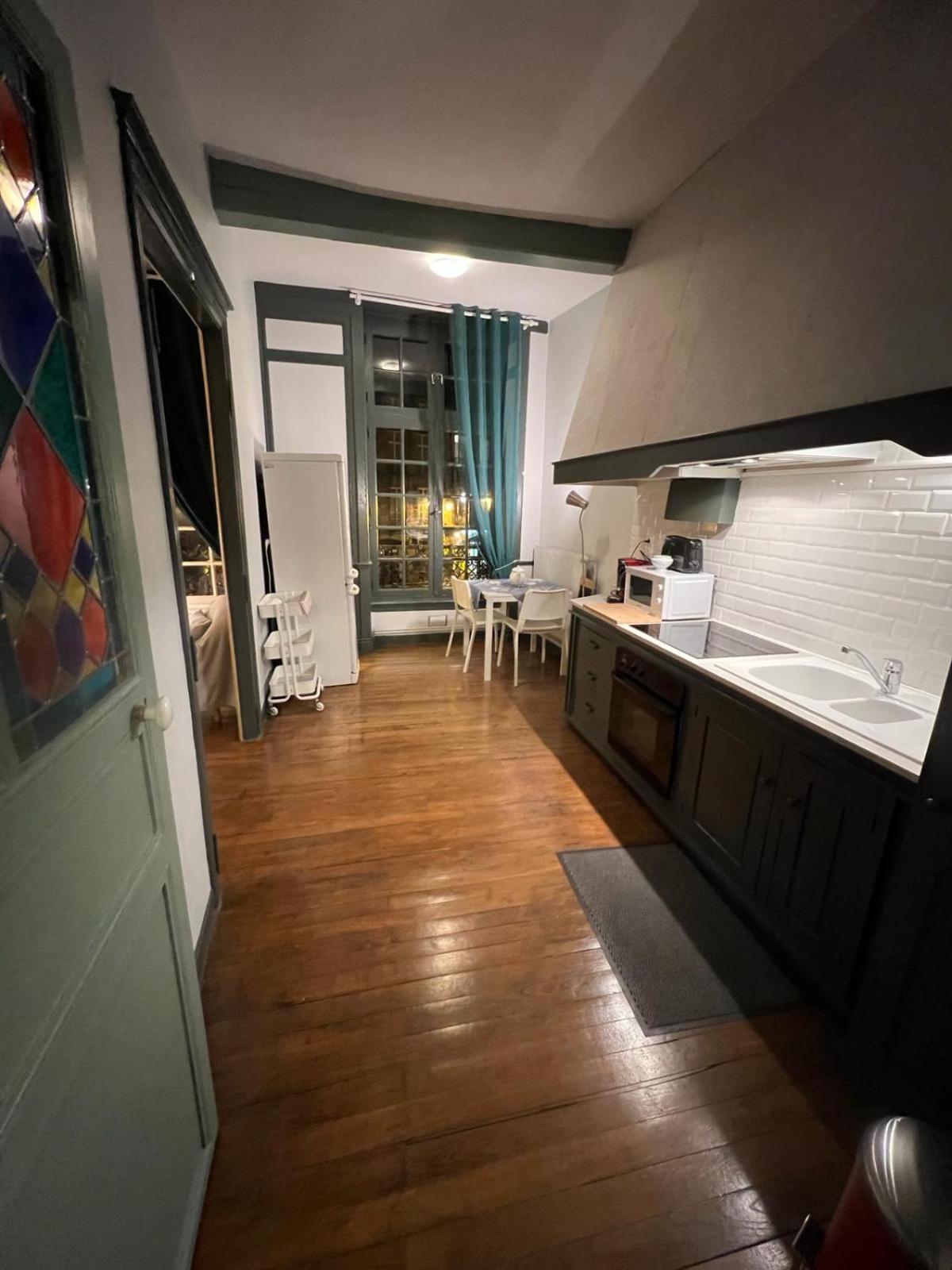 Eglantine Appartement Centre Historique De ดีน็อง ภายนอก รูปภาพ
